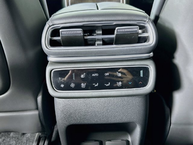 New 2027 Genesis GV80 3.5T Prestige AWD/4WD image 18