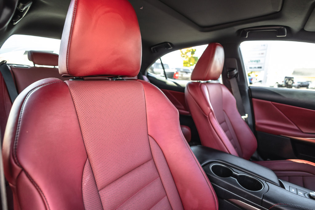 Used 2018 Lexus IS 350 AWD image 23