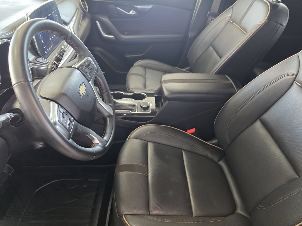 Used 2024 Chevrolet Blazer Premier w/ Driver Confidence II Package FWD image 11