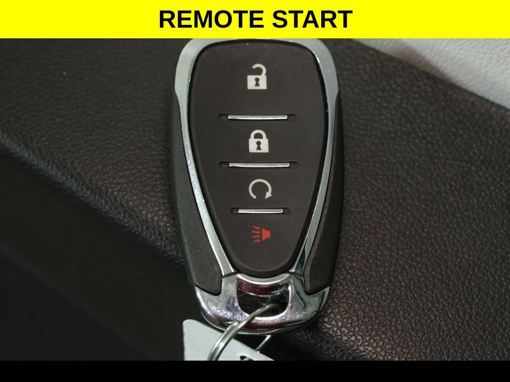 Used 2025 Chevrolet Trax LT FWD image 7