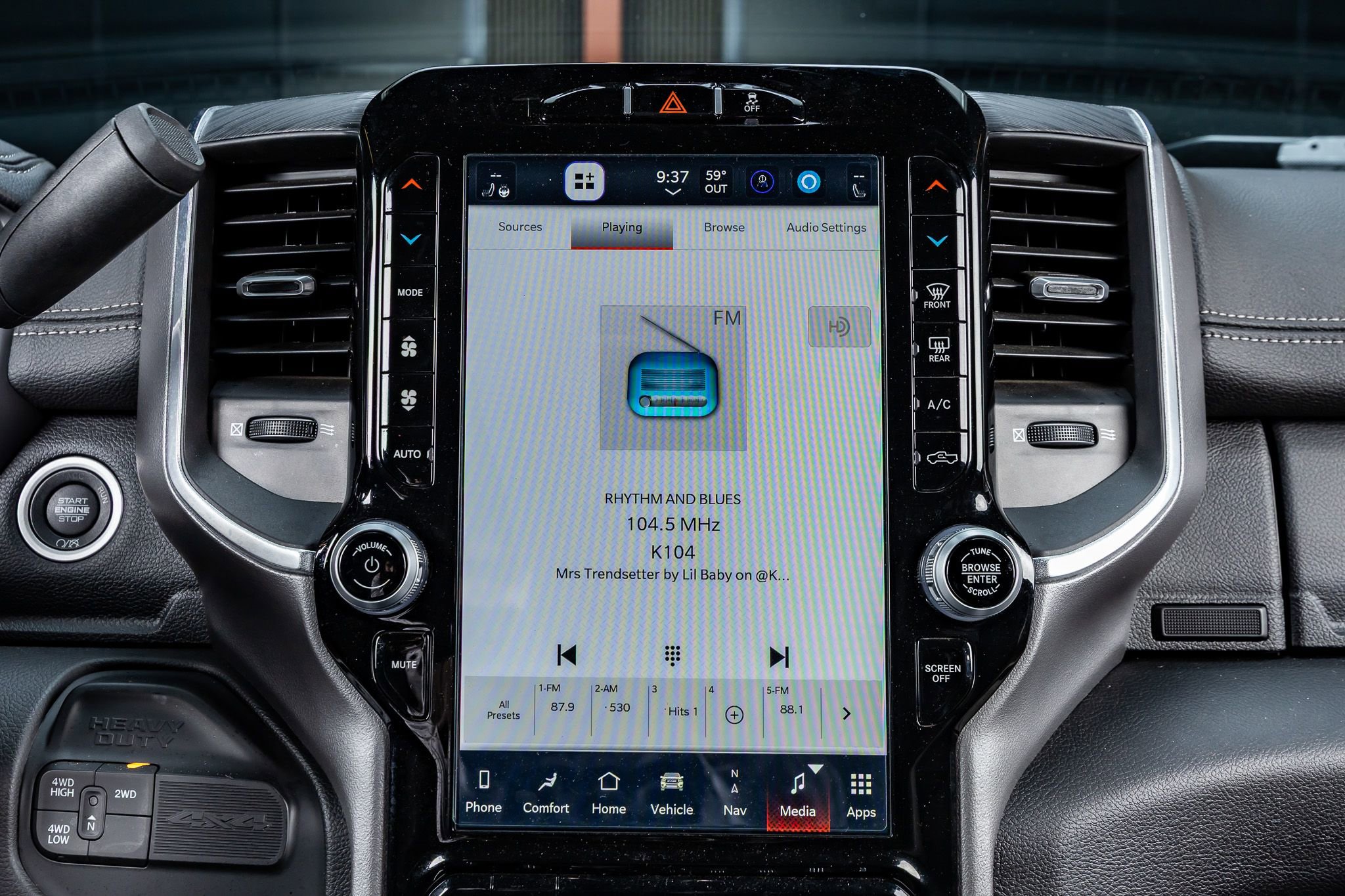 Used 2024 RAM 3500 Laramie w/ Night Edition image 23