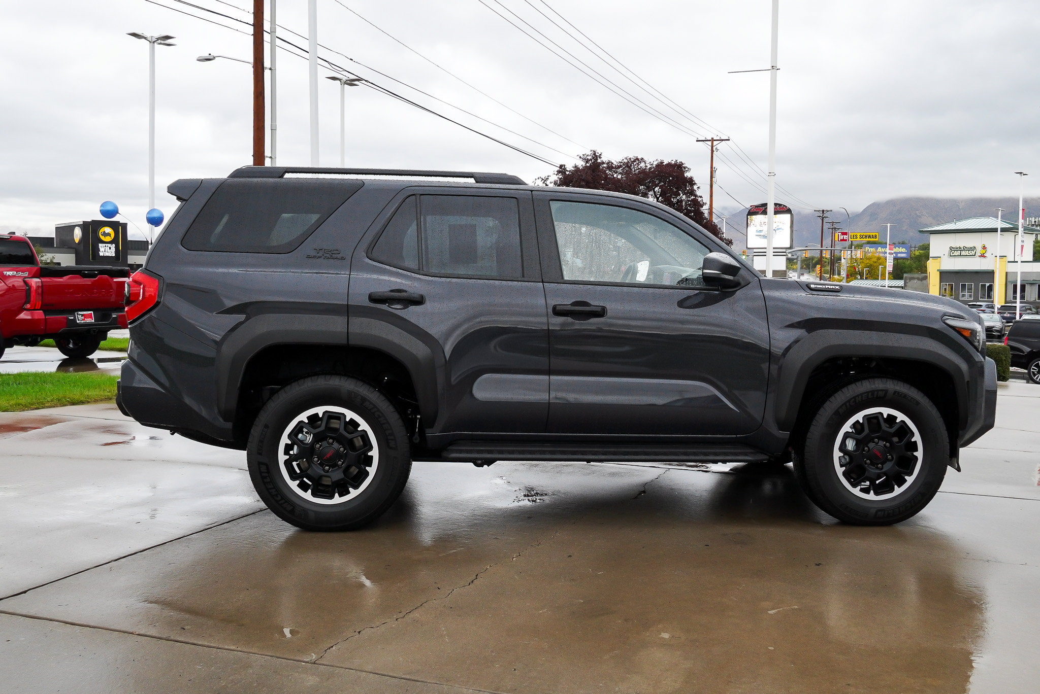 Certified 2025 Toyota 4Runner TRD Off-Road AWD/4WD image 9
