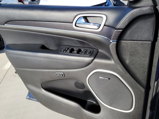 Used 2018 Jeep Grand Cherokee Summit image 7