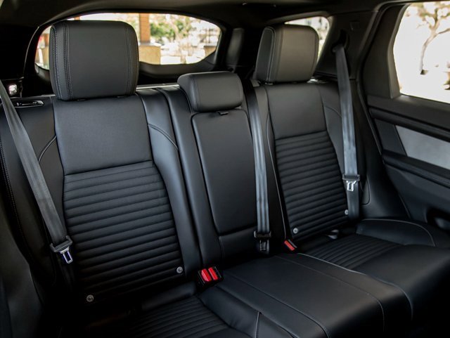 Used 2024 Land Rover Discovery Sport Dynamic SE image 24