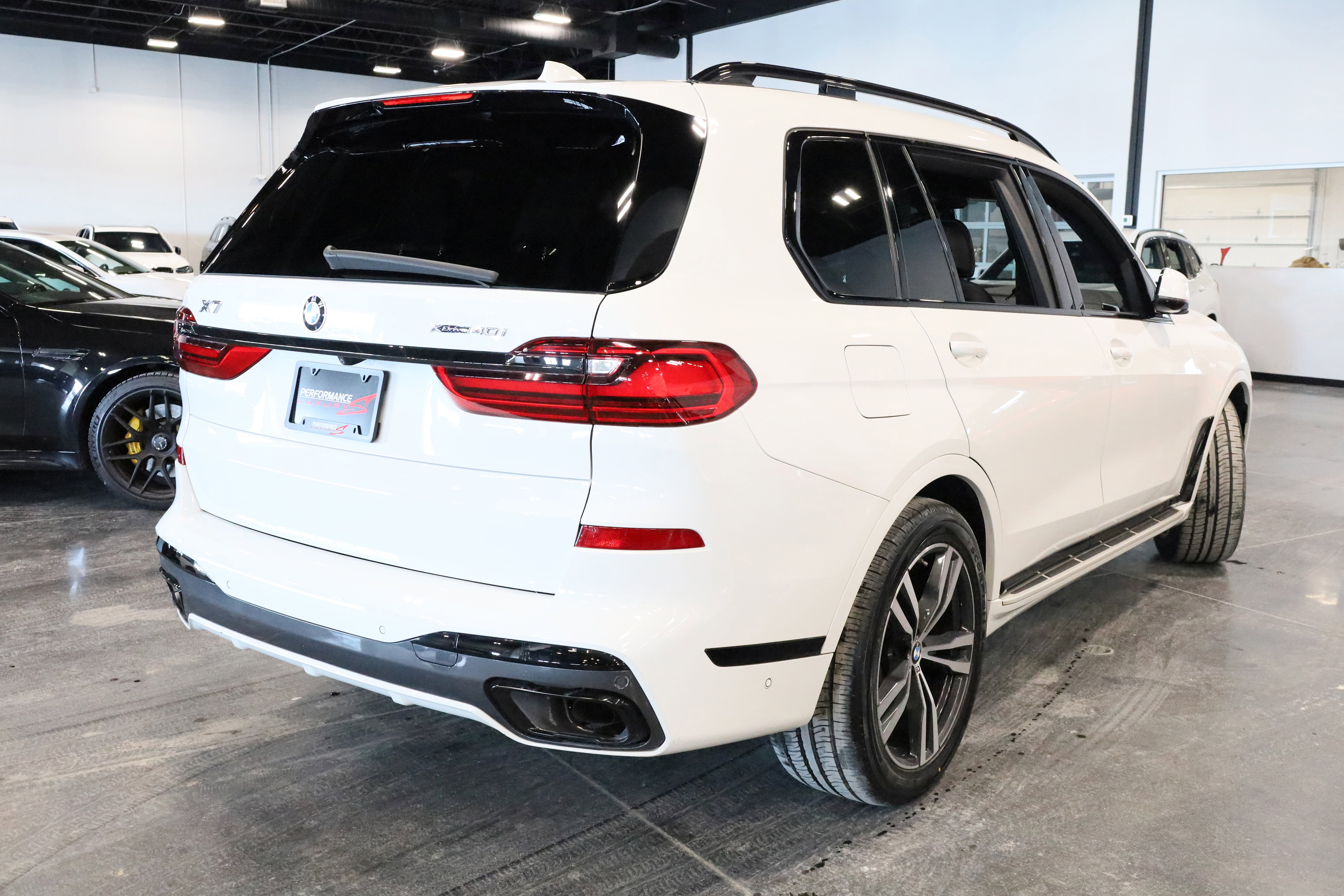 Used 2022 BMW X7 xDrive40i w/ M Sport Package image 6