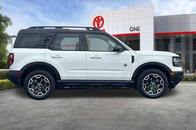 Used 2025 Ford Bronco Sport Outer Banks AWD/4WD image 3