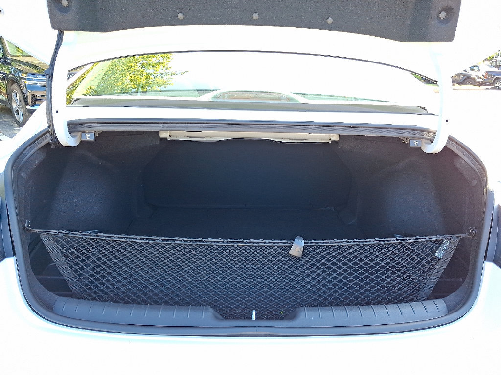Used 2026 Hyundai Elantra SE FWD image 28