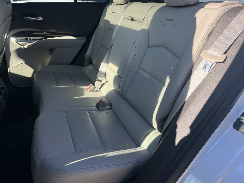 Certified 2023 Cadillac XT4 Premium Luxury w/ Enhanced Visibility Package FWD image 22
