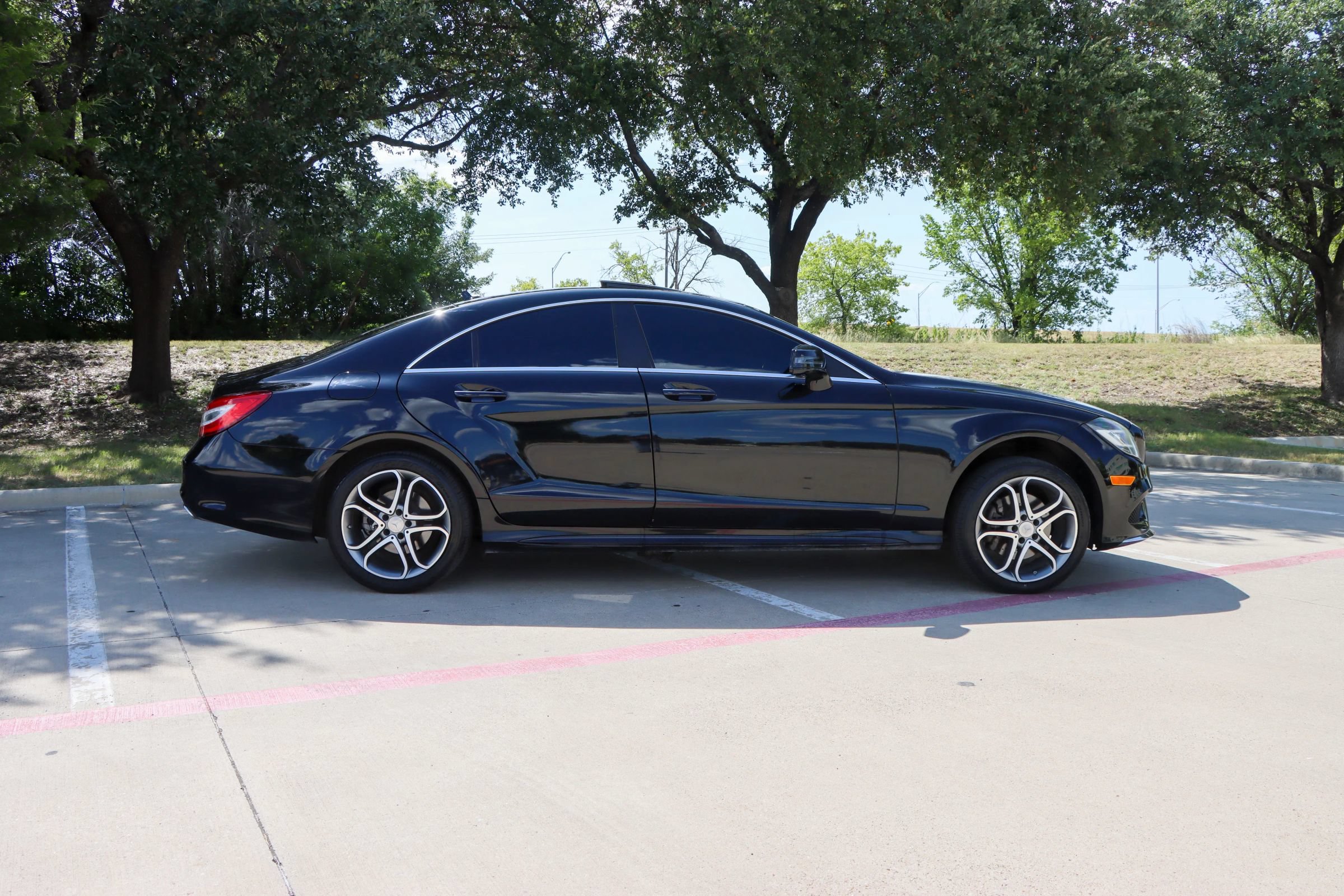 Used 2015 Mercedes-Benz CLS 400 image 8