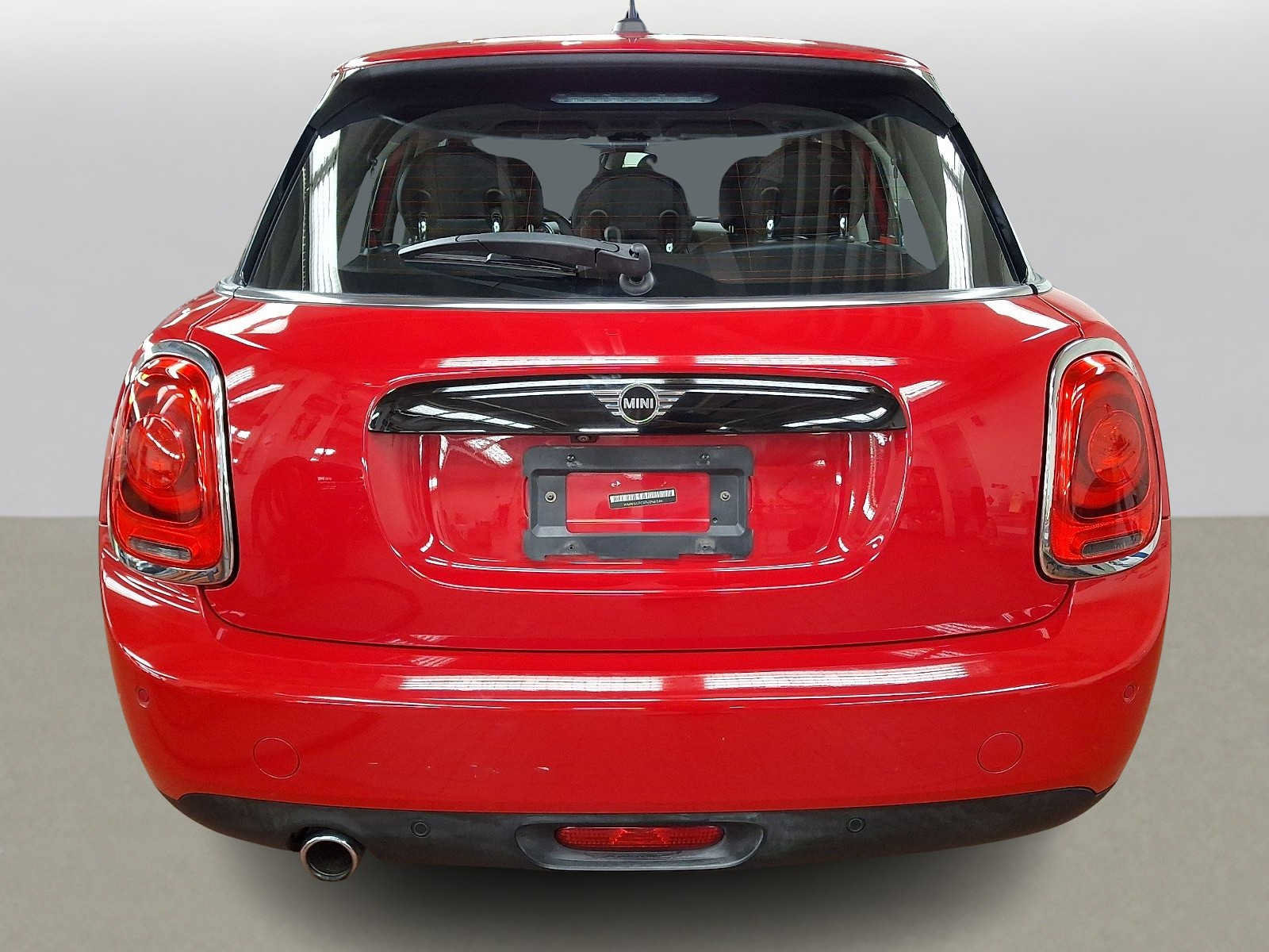 Used 2021 MINI Cooper 4-Door Hardtop w/ Storage Package FWD image 5