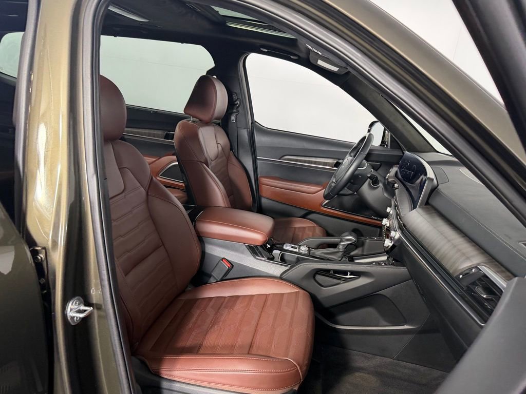 Used 2024 Kia Telluride SX Prestige w/ Towing Package image 31