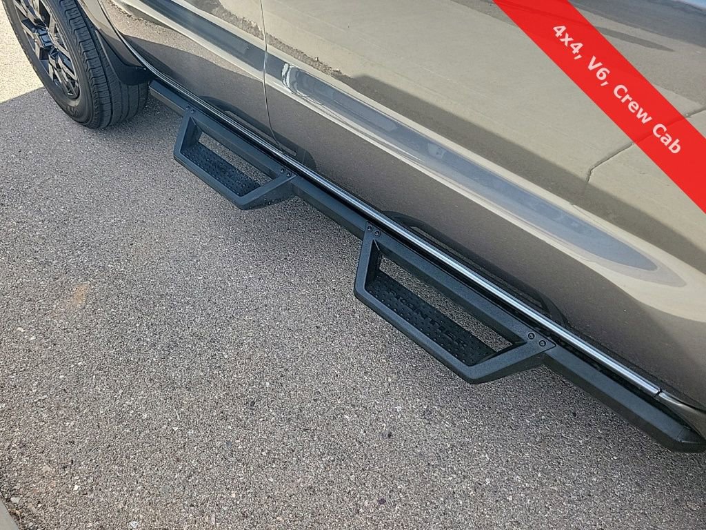 Used 2022 Nissan Frontier SV image 17