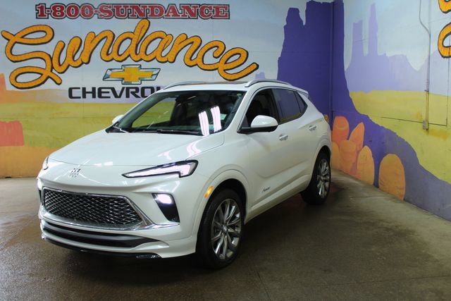 Used 2025 Buick Encore GX Avenir w/ Avenir Technology Package AWD/4WD image 8