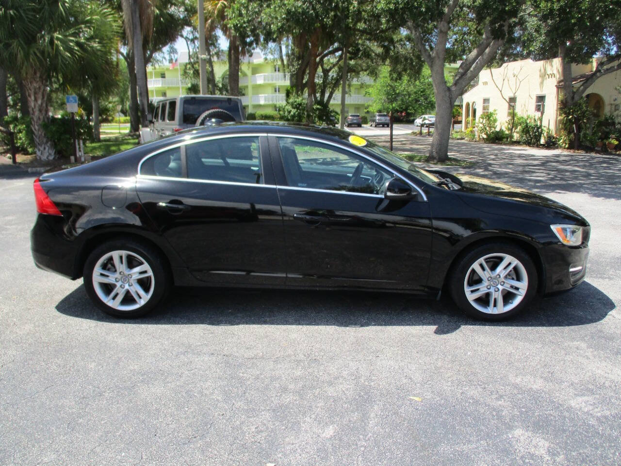 Used 2015 Volvo S60 T5 Premier w/ Convenience Package FWD image 3