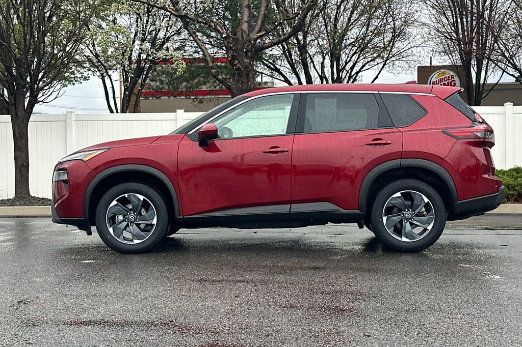 Used 2025 Nissan Rogue SV image 7