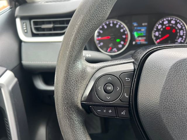 Used 2021 Toyota RAV4 LE image 25