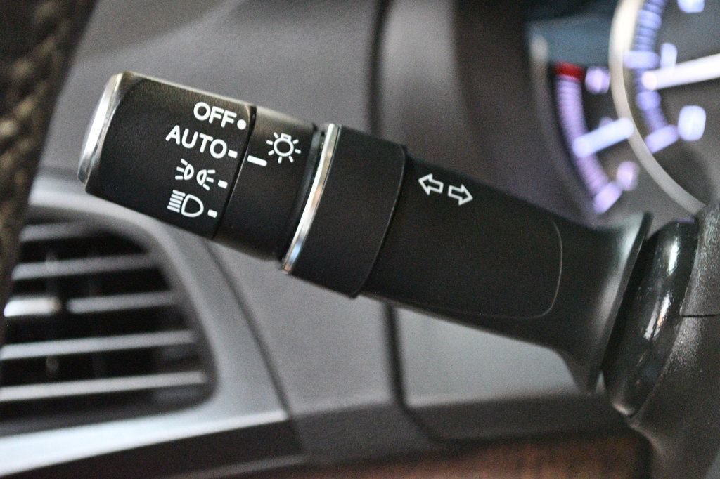 Used 2018 Acura MDX SH-AWD image 72