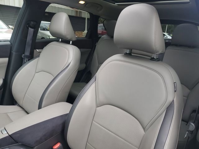 Used 2023 INFINITI QX50 Sensory image 17
