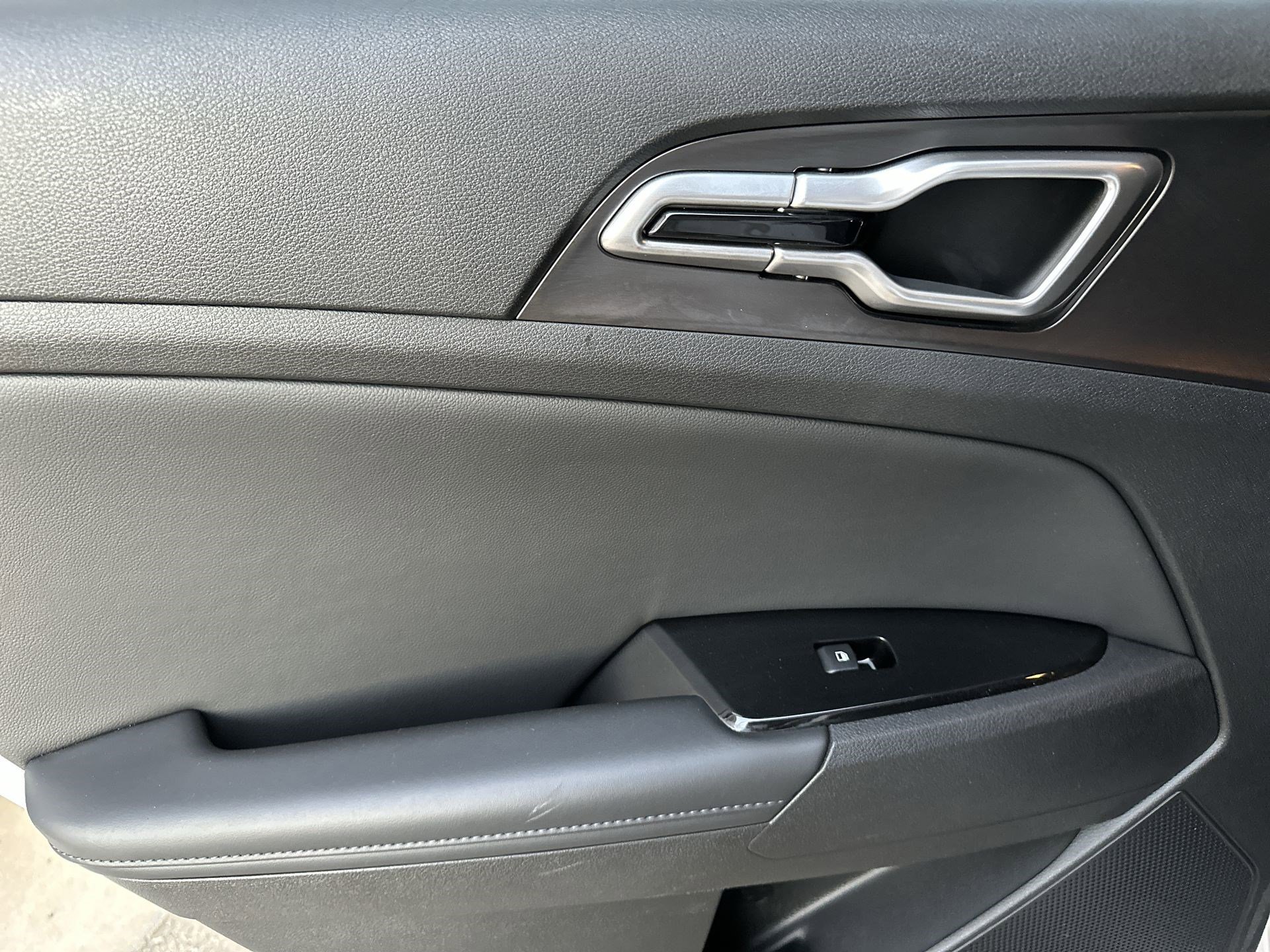 Used 2023 Kia Sportage EX image 28