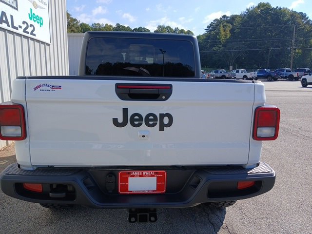 New 2025 Jeep Gladiator Sport image 4