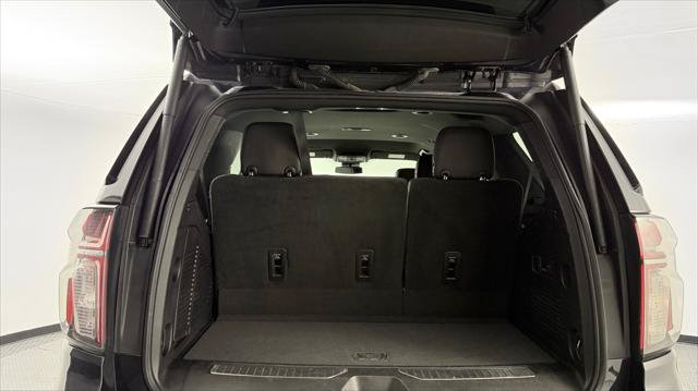 Used 2023 Chevrolet Tahoe Premier AWD/4WD image 17