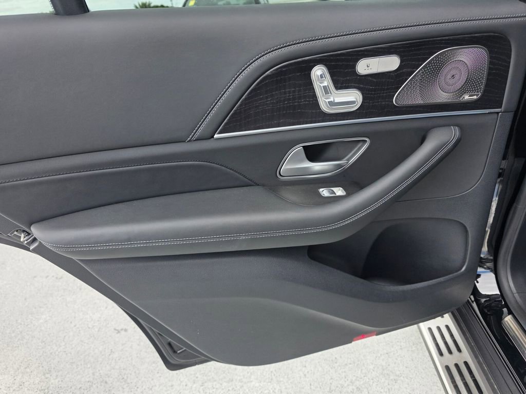 Used 2023 Mercedes-Benz GLS 63 AMG 4MATIC w/ Warmth & Comfort Package image 17