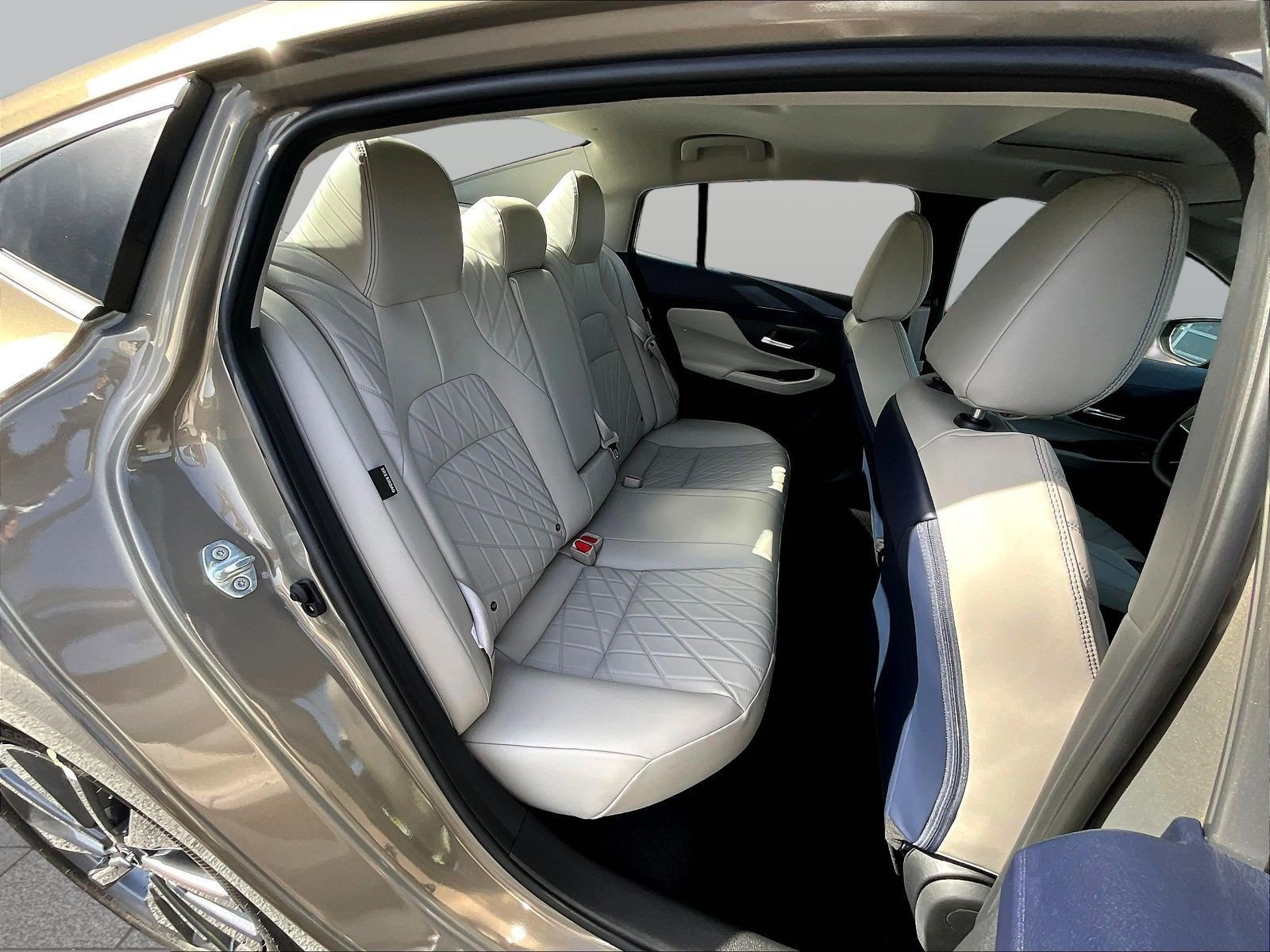 New 2026 Nissan Sentra SL w/ Floor Mat Package FWD image 10