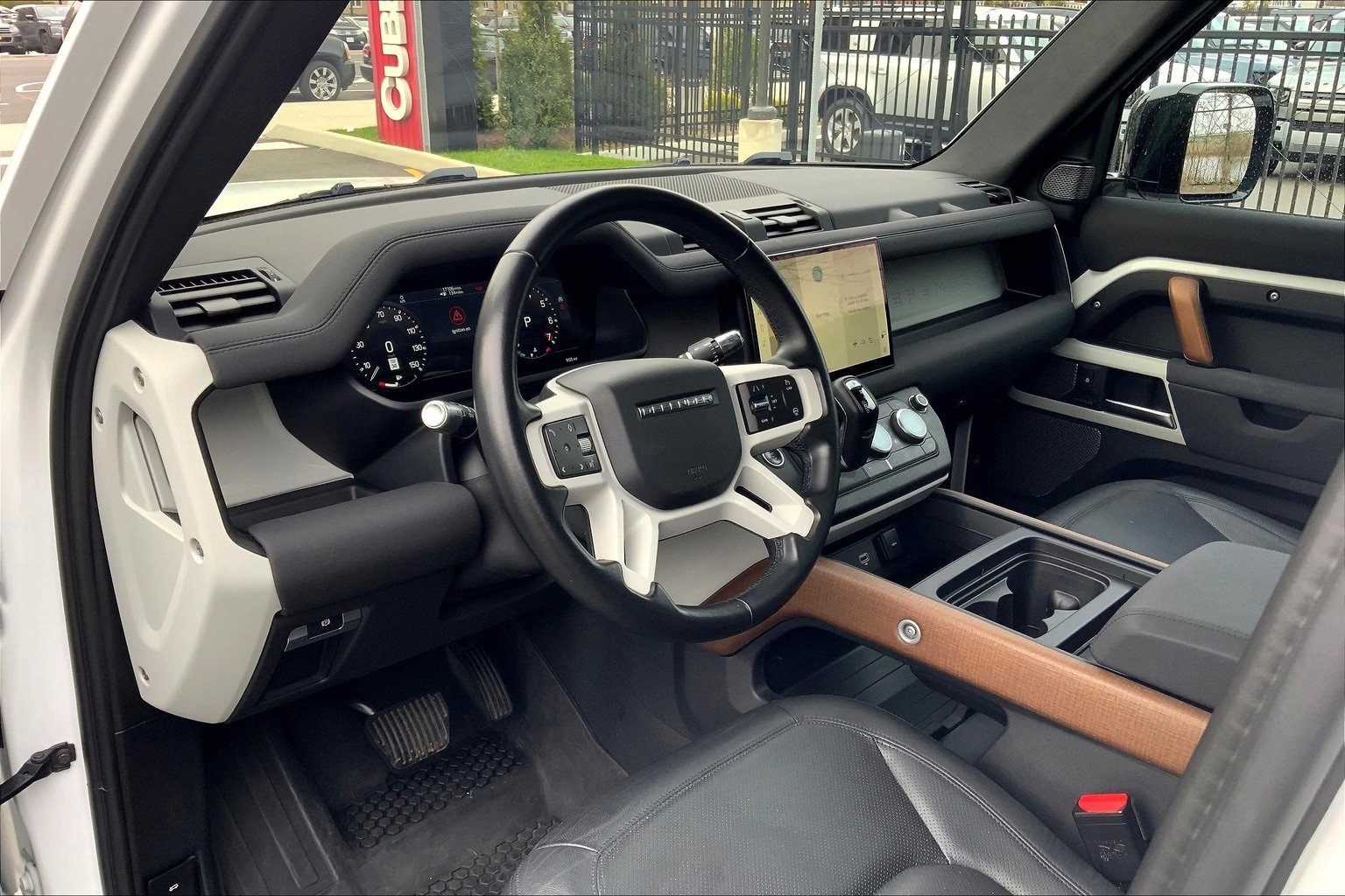 Used 2022 Land Rover Defender 110 S image 17