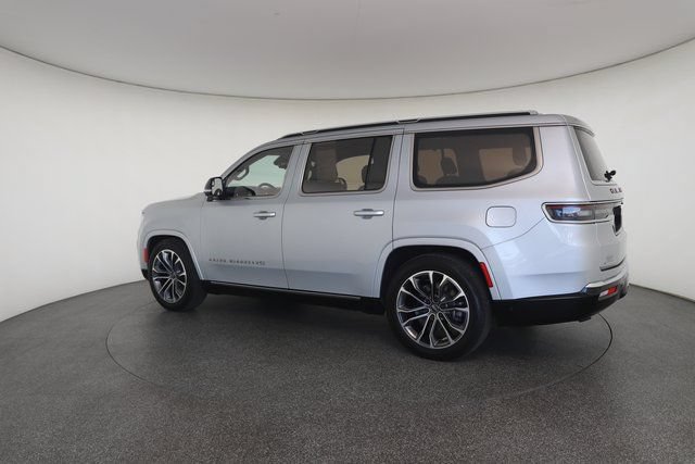 Used 2023 Jeep Grand Wagoneer Series III AWD/4WD image 9