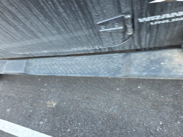 Used 2016 Jeep Wrangler Unlimited Sahara image 6