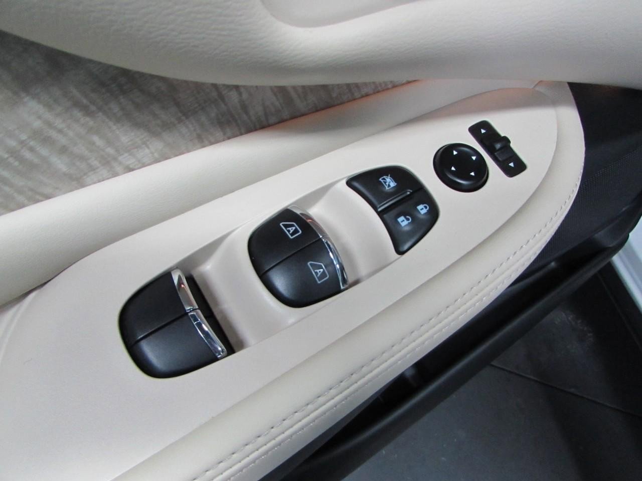 Used 2024 Nissan Murano SL image 20