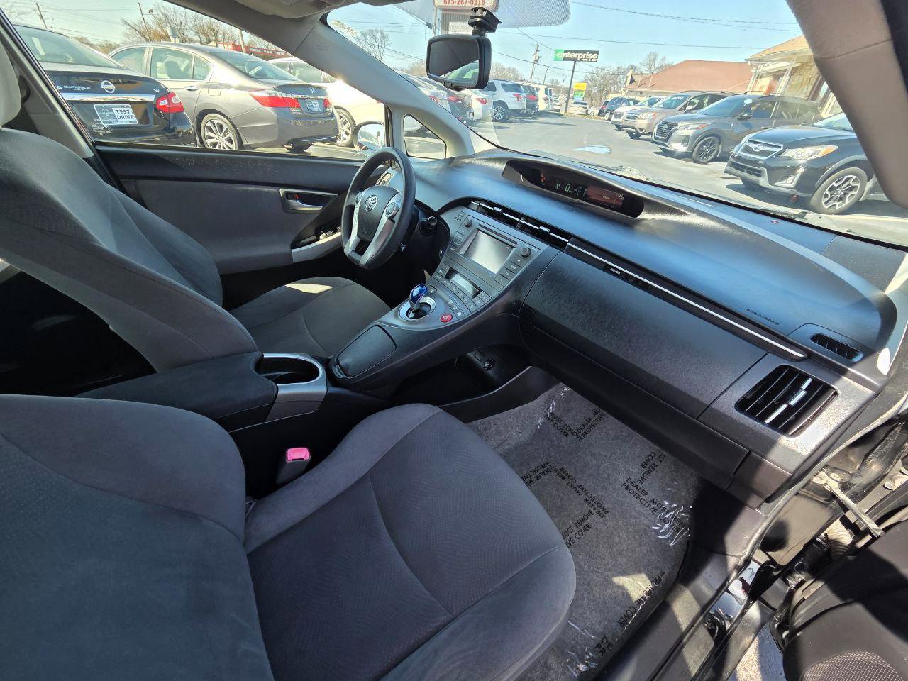 Used 2013 Toyota Prius Two image 19