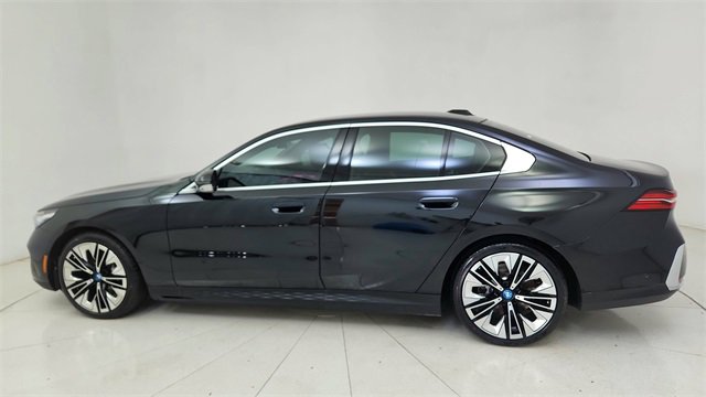 Used 2024 BMW i5 eDrive40i w/ Premium Package image 4