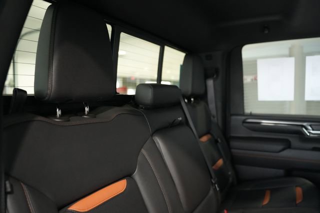 Used 2024 GMC Sierra 3500 AT4 w/ AT4 Premium Plus Package image 19