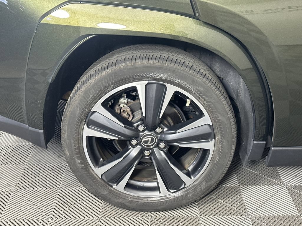 Used 2024 Lexus UX 250h AWD w/ Premium Package image 17