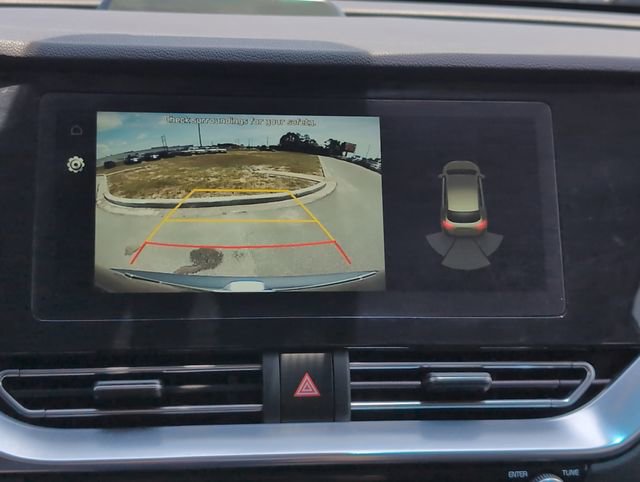 Used 2022 Kia Niro EX Premium FWD image 18