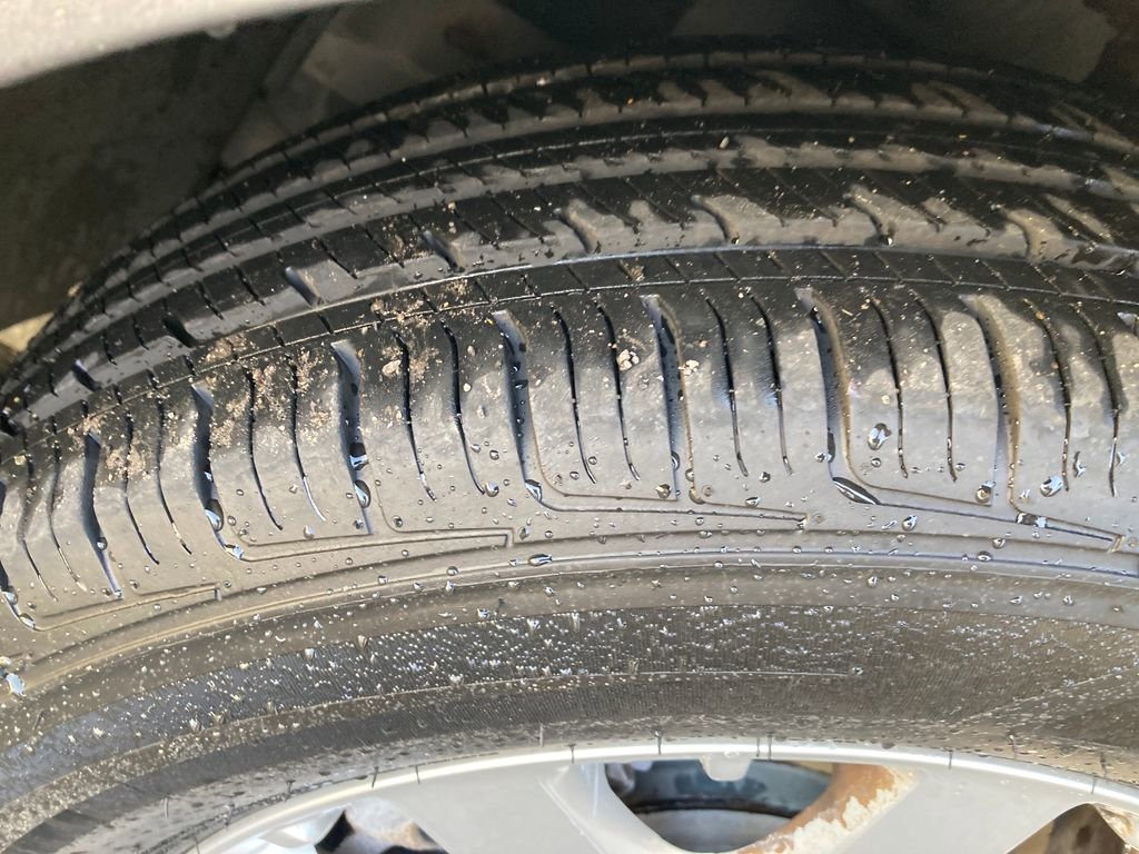 Used 2016 Chrysler Town & Country Touring image 38