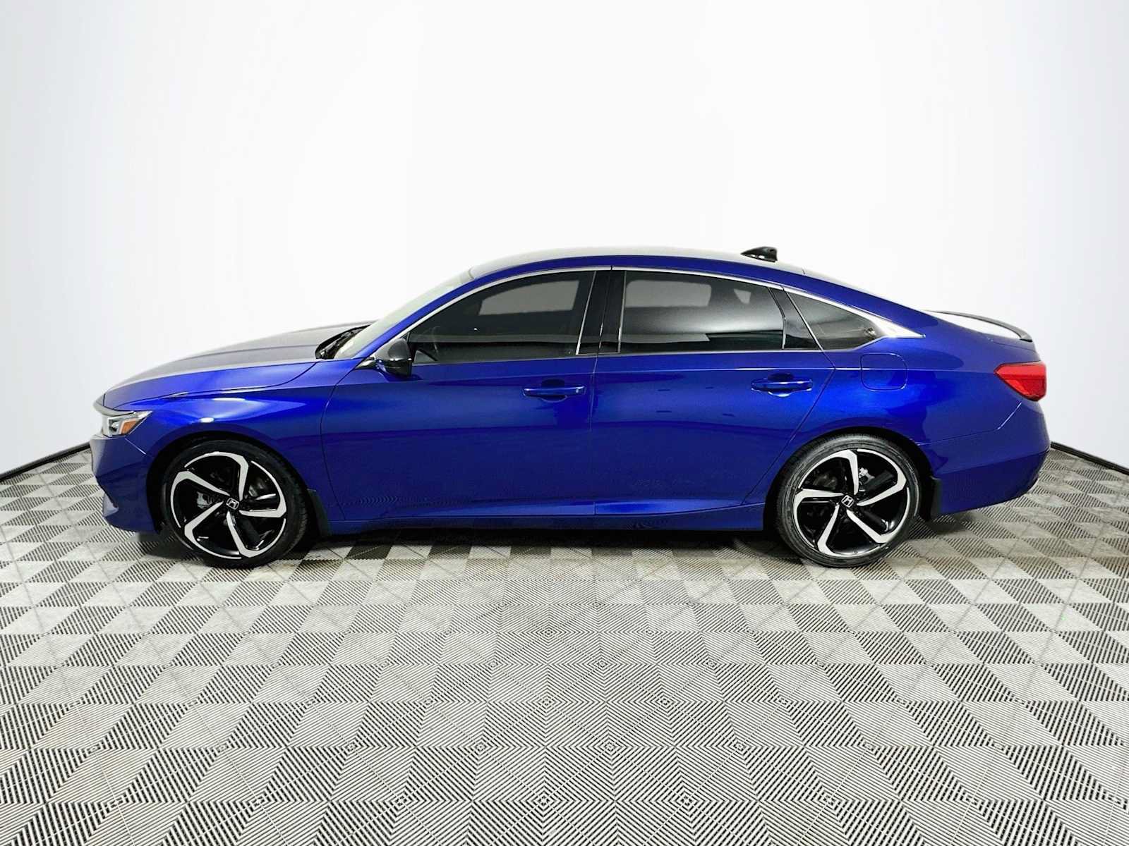 Used 2021 Honda Accord Sport image 4