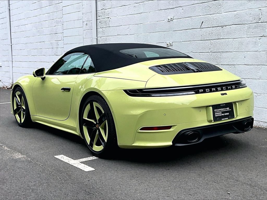 Certified 2025 Porsche 911 Carrera RWD image 3