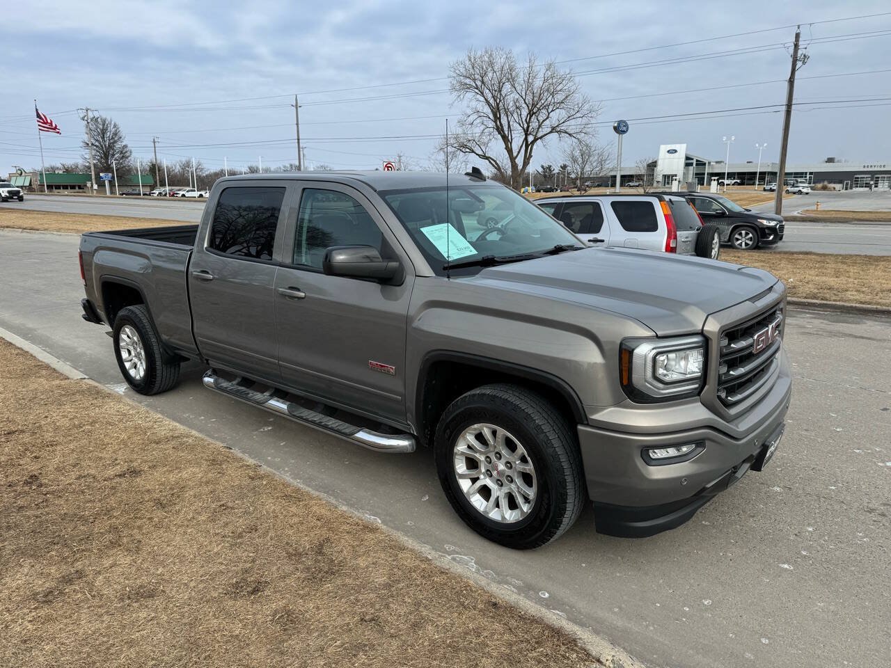 Used 2017 GMC Sierra 1500 SLT w/ All Terrain Package AWD/4WD image 7