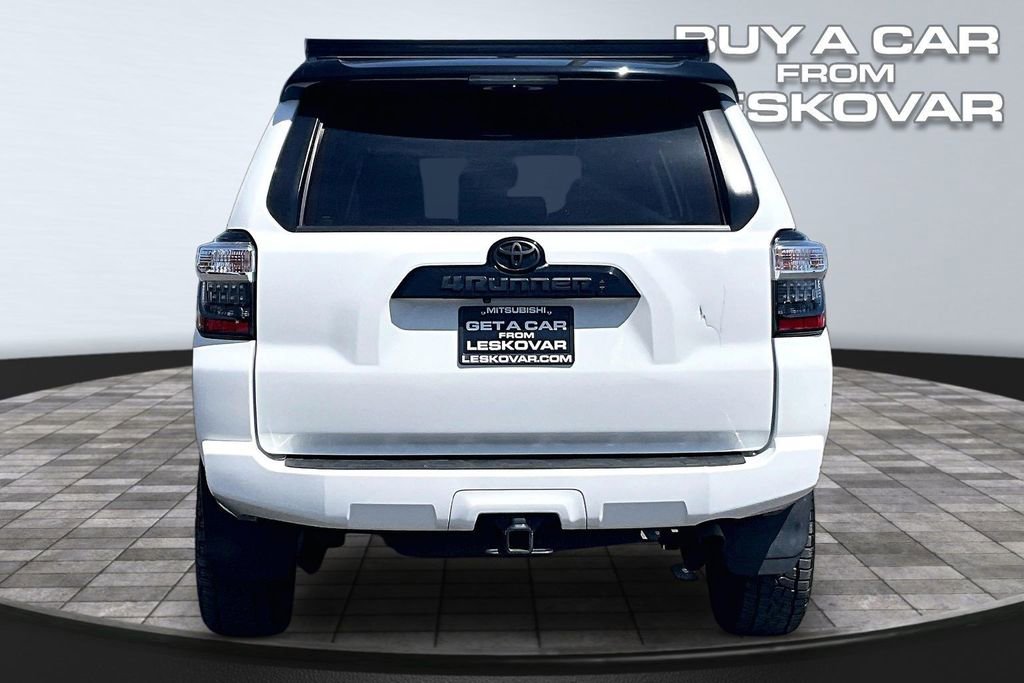 Used 2020 Toyota 4Runner Venture w/ Moonroof Package AWD/4WD image 4