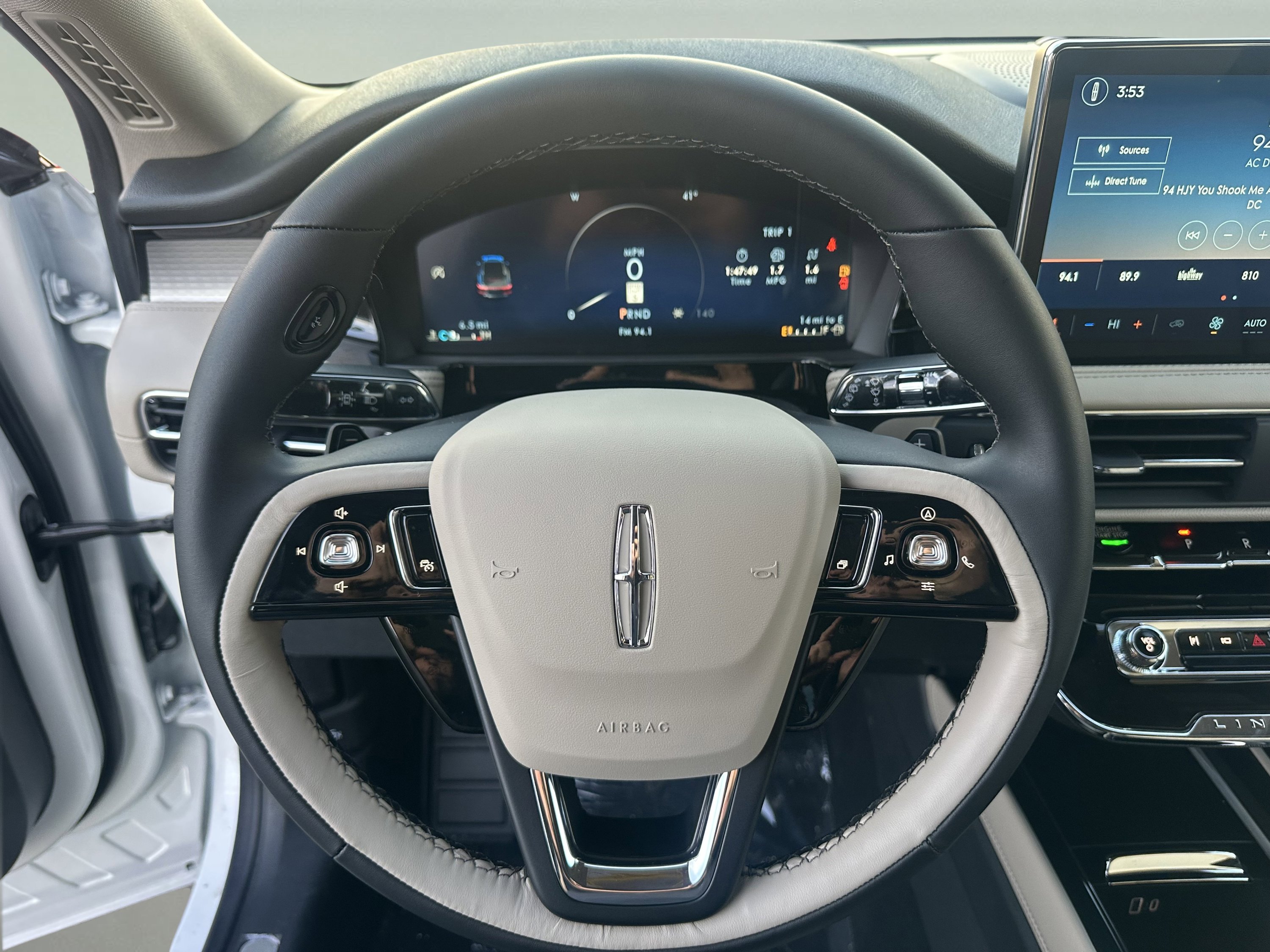 New 2026 Lincoln Corsair Premiere image 12