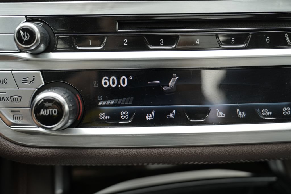 Used 2016 BMW 750i xDrive AWD/4WD image 67