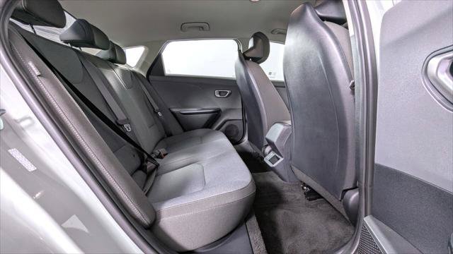 Used 2025 Kia K4 FWD image 19