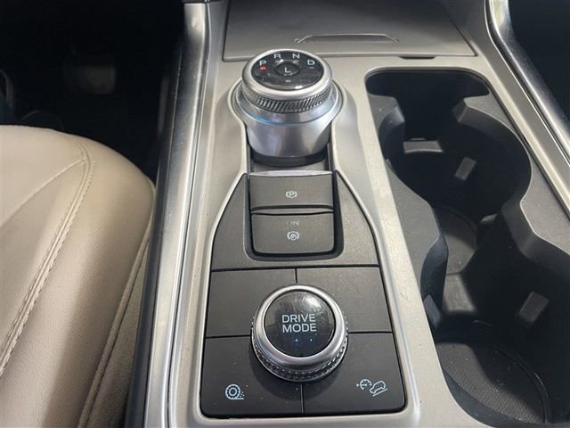 Used 2022 Ford Explorer XLT w/ Equipment Group 202A AWD/4WD image 18