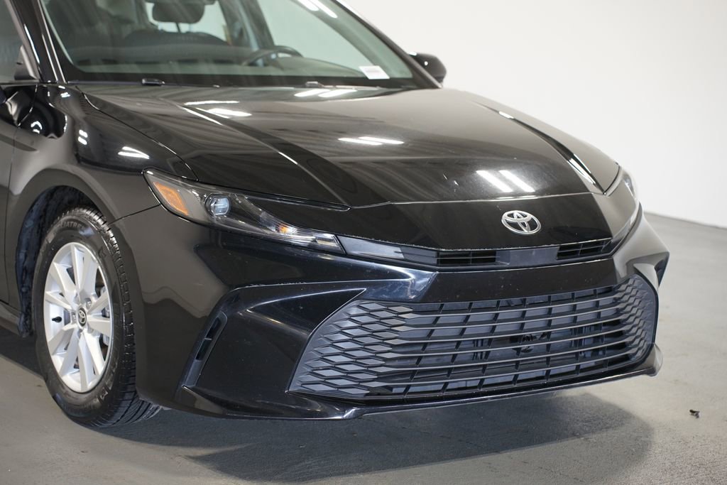 Certified 2025 Toyota Camry LE image 4