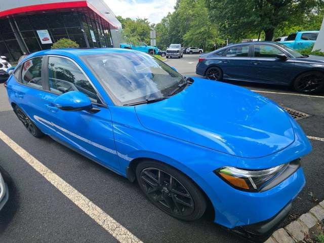 Used 2023 Honda Civic Sport Touring image 2