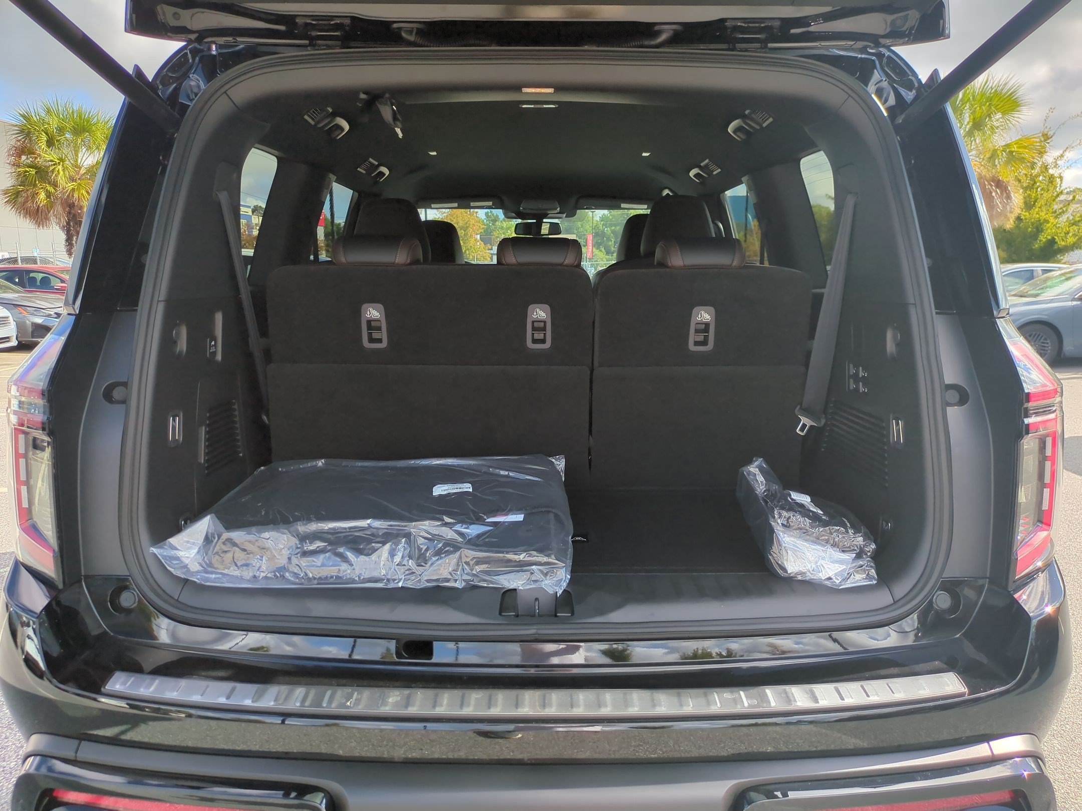New 2026 Nissan Armada SL w/ Captain's Chari Seat Package AWD/4WD image 29