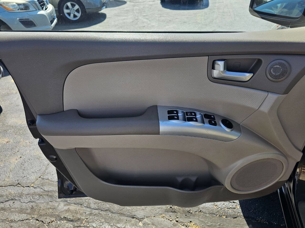 Used 2009 Kia Sportage LX image 12