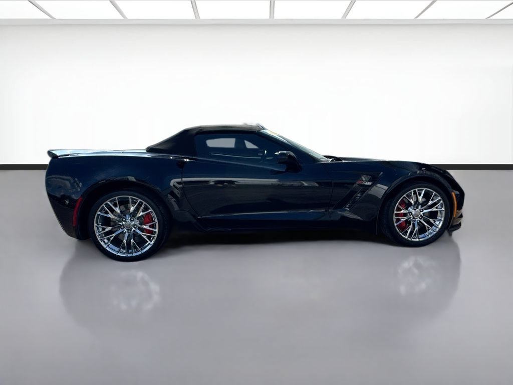 Used 2015 Chevrolet Corvette Z06 w/ 3LZ Preferred Equipment Group RWD image 5